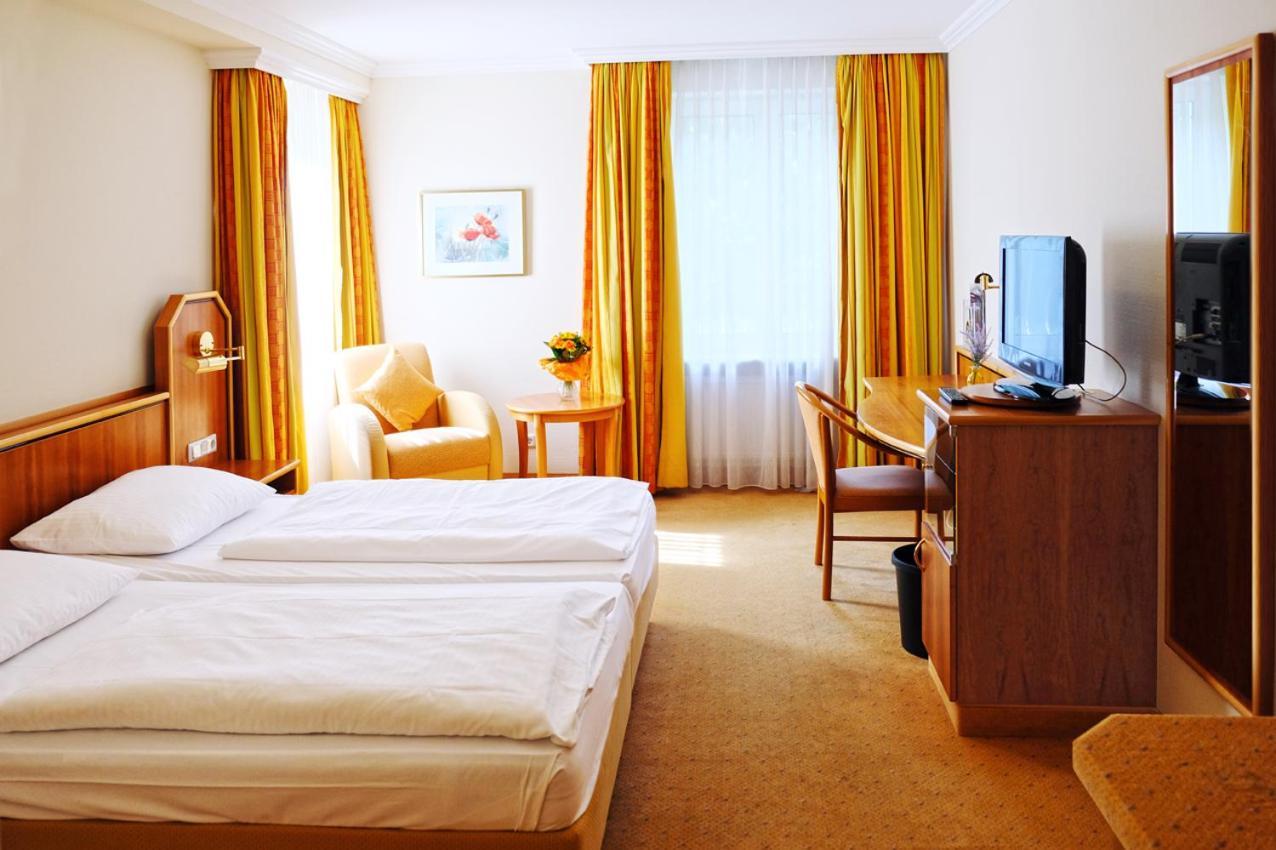 Hotel Haus Am Park 바트 홈부르크 포어 데어 회에 외부 사진