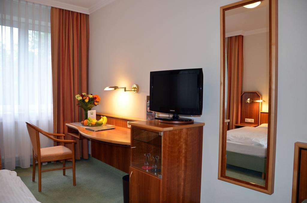 Hotel Haus Am Park 바트 홈부르크 포어 데어 회에 외부 사진