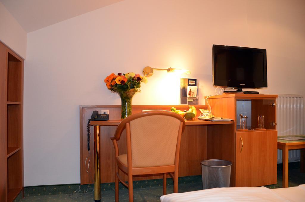 Hotel Haus Am Park 바트 홈부르크 포어 데어 회에 외부 사진