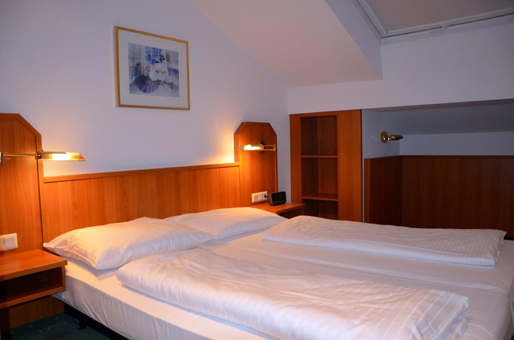 Hotel Haus Am Park 바트 홈부르크 포어 데어 회에 외부 사진